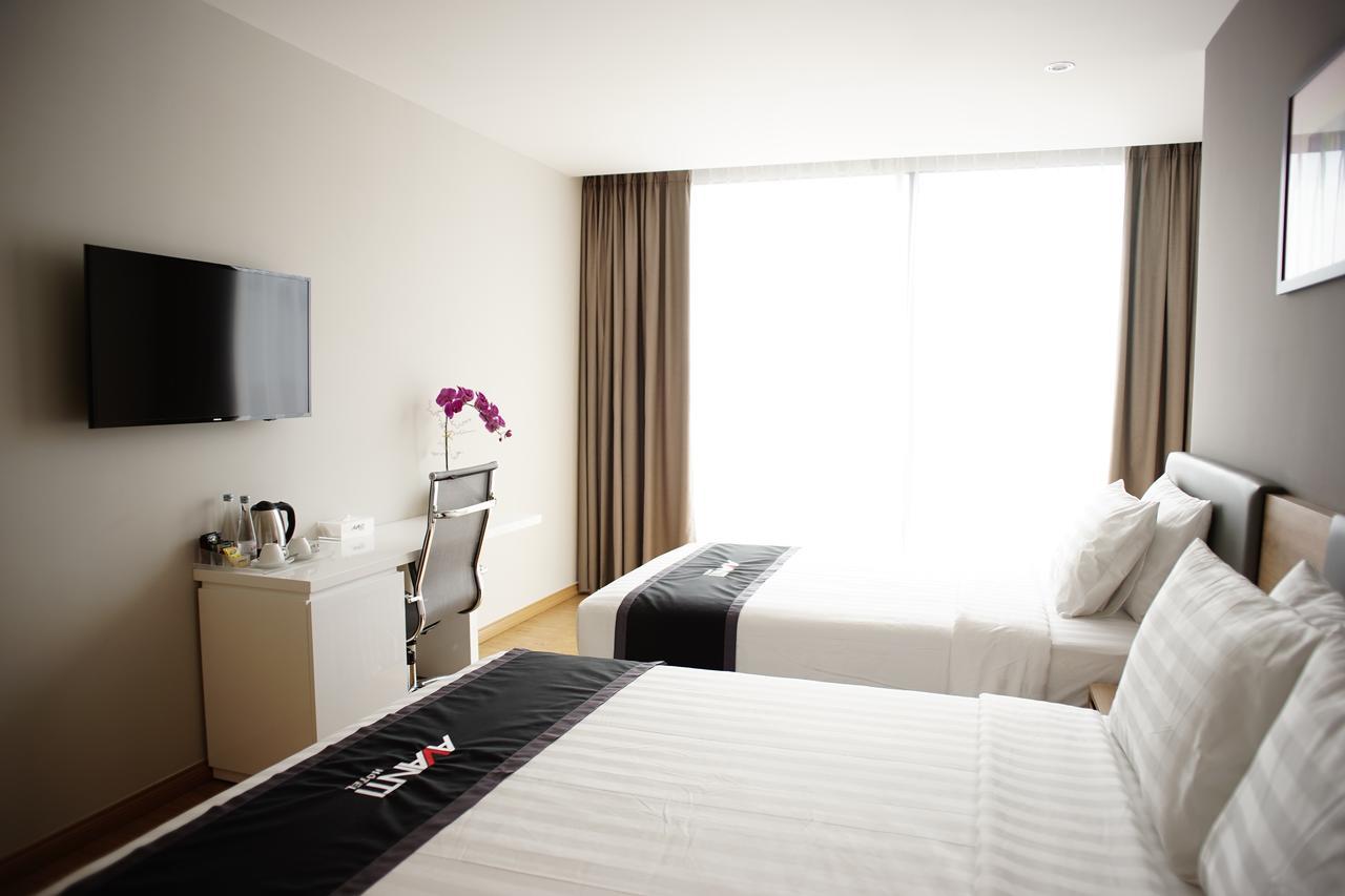 Deluxe Twin Room with City View